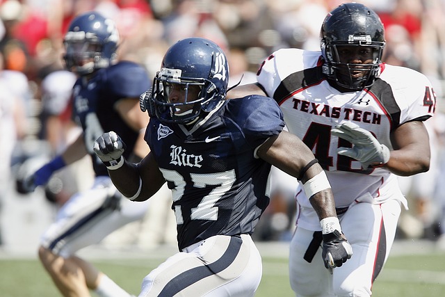 1.5亿买两个同水平的边角料中锋，曼联真是神人