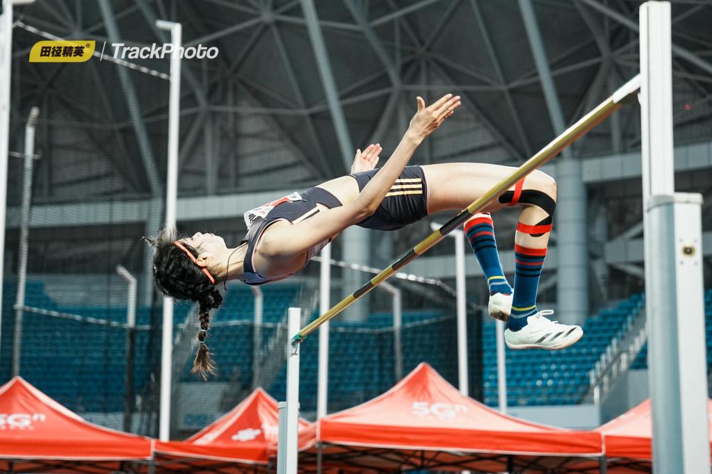 杜兰特中距离投篮稳定输出